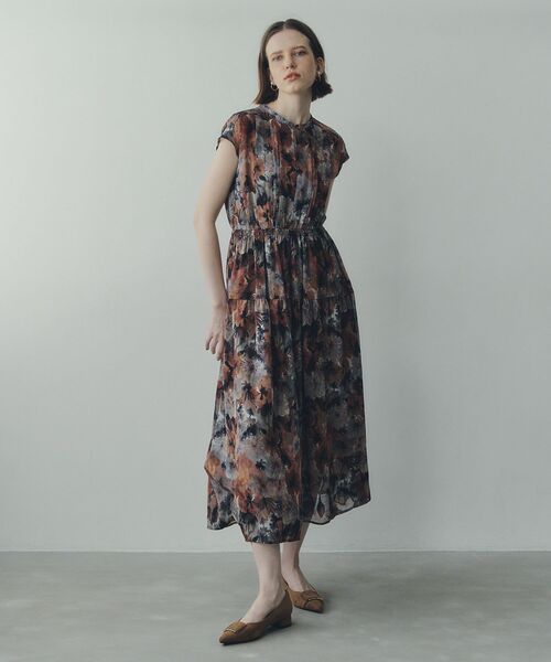 ぼかしフラワー柄ワンピース（ワンピース）｜YECCA VECCA