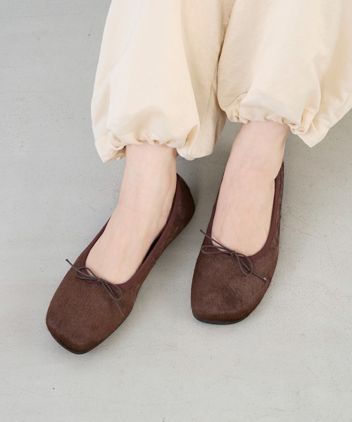 REMME（レメ）の「【REMME】ポニースクエアバレエシューズ（バレエシューズ・レディース・ブラウン・36/37）」の2枚目の写真