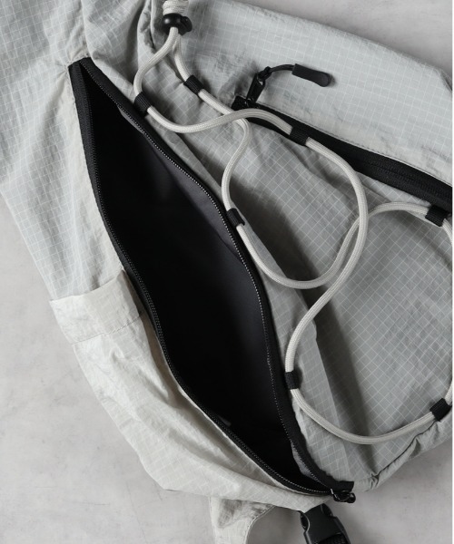 BACK NUMBER（バックナンバー）の「【BACK NUMBER】リップストップナイロンワンショルダーバッグ（ショルダーバッグ・メンズ・ブラウン/ブラック/グレー・ONE SIZE）」の5枚目の写真