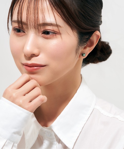 Jewel closet by L&Co.(ジュエルクローゼットバイエルアンドコー)の「K10 キャット ピアス(ピアス(両耳用)・レディース・ホワイト/ブラック・FREE)」の14枚目の写真
