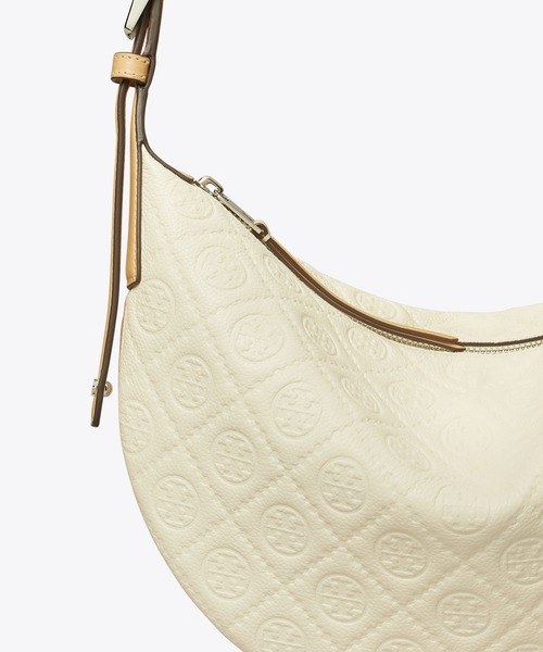 TORY BURCH(トリーバーチ)の「Tモノグラム ペブルド スモール バルーンバッグ(ショルダーバッグ・レディース・ホワイト/サンドベージュ・ONE SIZE)」の3枚目の写真