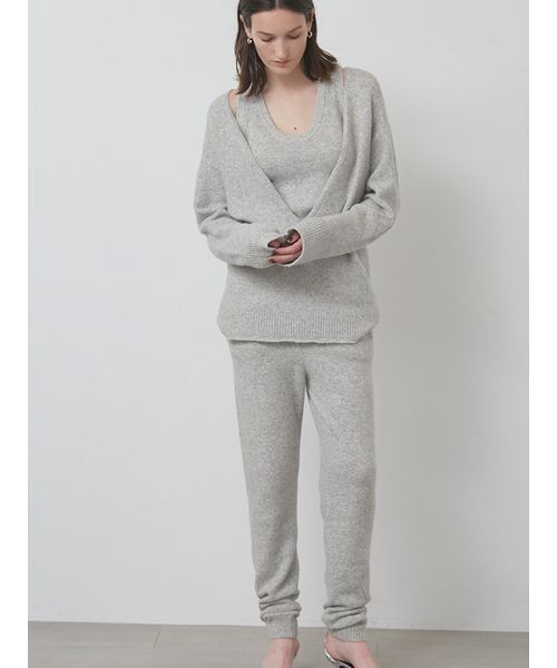 styling/（スタイリング）の「【セットアップ対応】Ｖネックニットトップス（ニット/セーター・レディース・ブラック/イエロー/ライトグレー・F）」の11枚目の写真