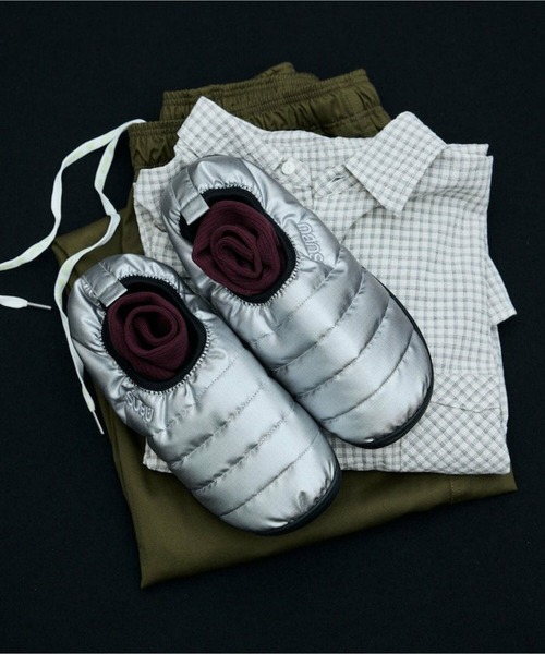 SUBU（スブ）の「【SUBU】VAMP collection（スリッポン・レディース・シルバー/カーキ/ベージュ/ブラック・0/3/2/1）」の4枚目の写真