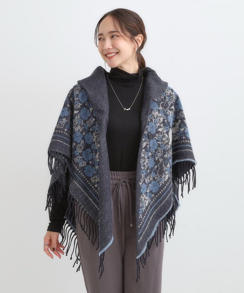 SHOO・LA・RUE(シューラルー)の「【リバーシブル】心もほっこり アニマル柄ポンチョ(ポンチョ・レディース・チャコールグレー/ネイビー/ボルドー・00)」の4枚目の写真