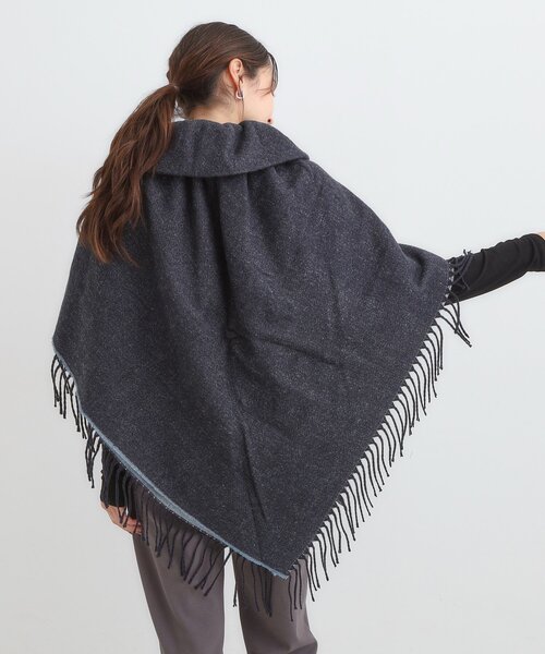 SHOO・LA・RUE(シューラルー)の「【リバーシブル】心もほっこり アニマル柄ポンチョ(ポンチョ・レディース・チャコールグレー/ネイビー/ボルドー・00)」の7枚目の写真