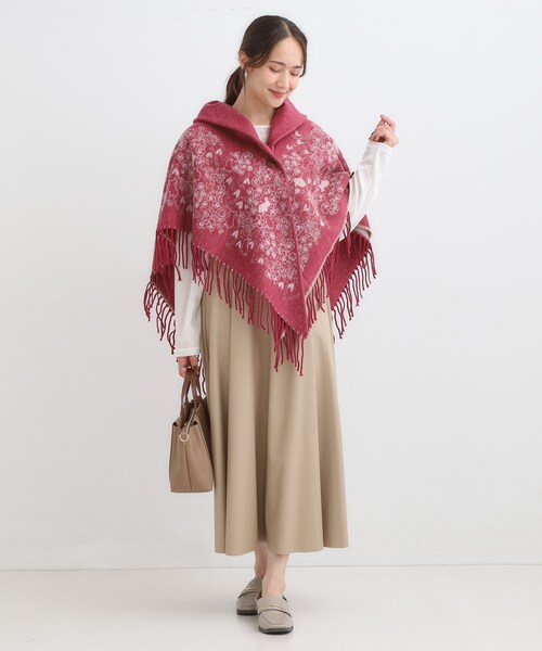 SHOO・LA・RUE(シューラルー)の「【リバーシブル】心もほっこり アニマル柄ポンチョ(ポンチョ・レディース・チャコールグレー/ネイビー/ボルドー・00)」の15枚目の写真