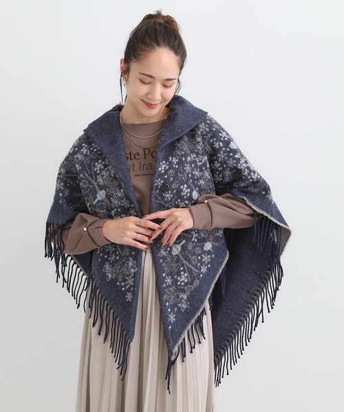 SHOO・LA・RUE(シューラルー)の「【リバーシブル】心もほっこり アニマル柄ポンチョ(ポンチョ・レディース・チャコールグレー/ネイビー/ボルドー・00)」の18枚目の写真