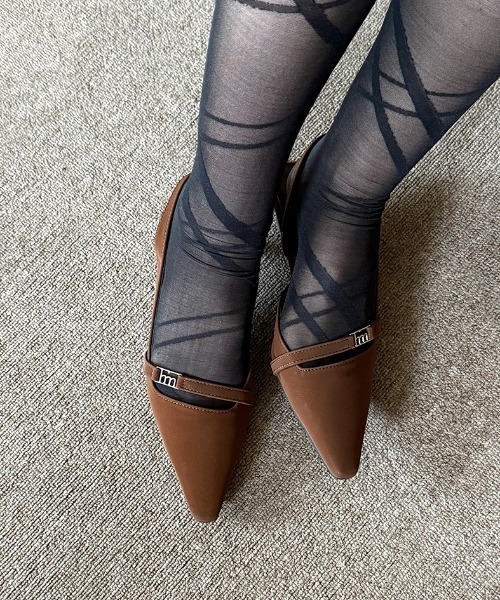 hiamu（ヒアム）の「[お気に入り登録数6,000突破！]【着用動画あり・4色展開】ヒアムロゴポイント甲ストラップポイントスリングバック/hiamu 1st collection（パンプス・レディース・ブラウン/バーガンディー/アイボリー/ブラック・22.5cm/23.0cm/23.5cm/24.0cm/24.5cm/25.0cm）」の21枚目の写真