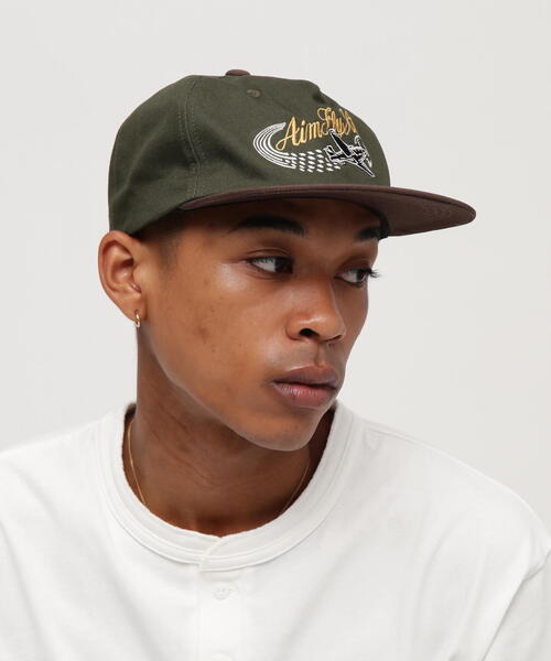 AVIREX(アヴィレックス)の「AUTHENTIC AimFlyHigh LOGO CAP / オーセンティック ロゴキャップ / AVIREX / アヴィレックス(キャップ・メンズ・ブラック/オリーブ系・F)」の4枚目の写真