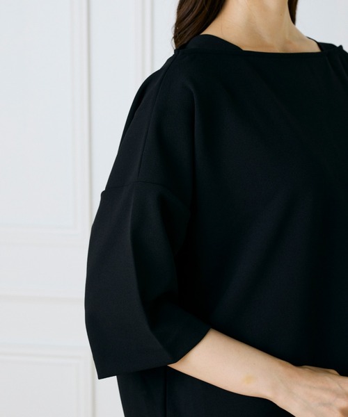 I.T.'S international(イッツインターナショナル)の「ジョーゼットジャージー ボトルネックプルオーバー【セットアップ対応】(Tシャツ/カットソー・レディース・アイボリー/ブラック/ブラウン・フリー)」の13枚目の写真