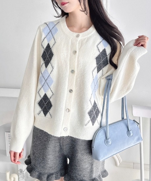 Loueme（ルエム）の「アーガイルニットカーディガン（カーディガン/ボレロ・レディース・ネイビー/グレー/オフホワイト・FREE）」の2枚目の写真