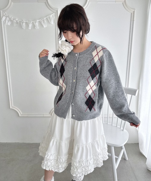 Loueme（ルエム）の「アーガイルニットカーディガン（カーディガン/ボレロ・レディース・ネイビー/グレー/オフホワイト・FREE）」の8枚目の写真