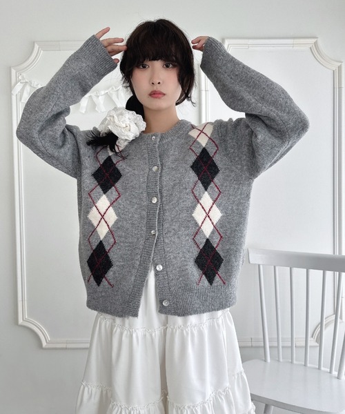 Loueme（ルエム）の「アーガイルニットカーディガン（カーディガン/ボレロ・レディース・ネイビー/グレー/オフホワイト・FREE）」の7枚目の写真