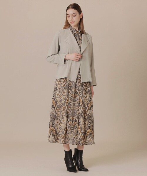 MACKINTOSH LONDON（マッキントッシュ ロンドン）の「パウダリーソフトジョーゼットジャケット（テーラードジャケット・レディース・ブラック/ベージュ・38）」の3枚目の写真