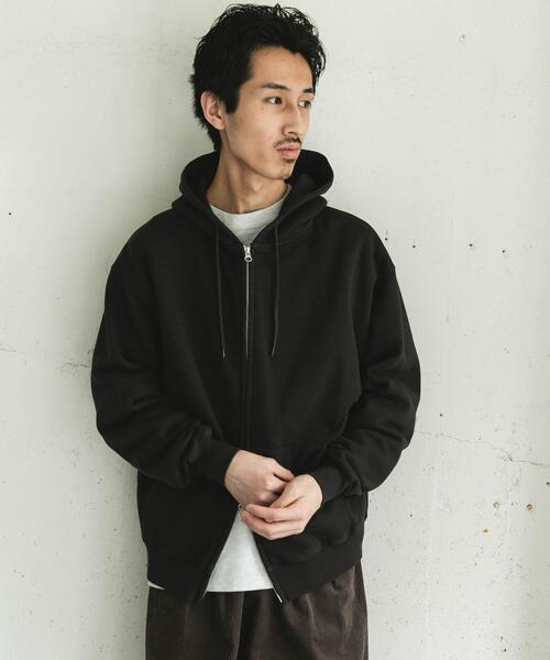 URBAN RESEARCH DOORS（アーバンリサーチドアーズ）の「『UR TECH』ピグメントダイ裏起毛ZIPパーカー（パーカー・メンズ・グレー/ブラック・MEDIUM/LARGE）」の2枚目の写真