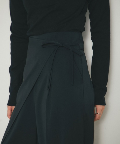 &. NOSTALGIA(アンドドットノスタルジア)の「ラップワイドパンツ(その他パンツ・レディース・ブラック/ネイビー・M)」の5枚目の写真