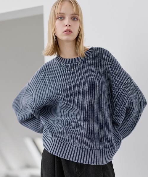 BRIEFING グレー セーター アームパッチ付き BRIEFING グレー セーター アームパッチ付き