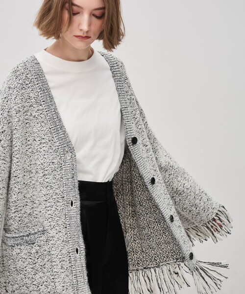 uncrave(アンクレイヴ)の「ツイードニット ジャケット(カーディガン/ボレロ・レディース・ブラック系5/ホワイト系5・F)」の4枚目の写真