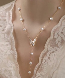 Leja（レジャ）の「【LEJA】バタフライモチーフパールロングネックレス結婚式 パーティー 成人式 二次会 同窓会 お呼ばれ オケージョン 20代 30代（ネックレス）」