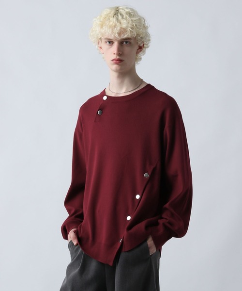 HARE（ハレ）の「アシメボタンニットプルオーバー(HARE)（ニット/セーター・メンズ・ブラック/レッド・FREE）」の8枚目の写真