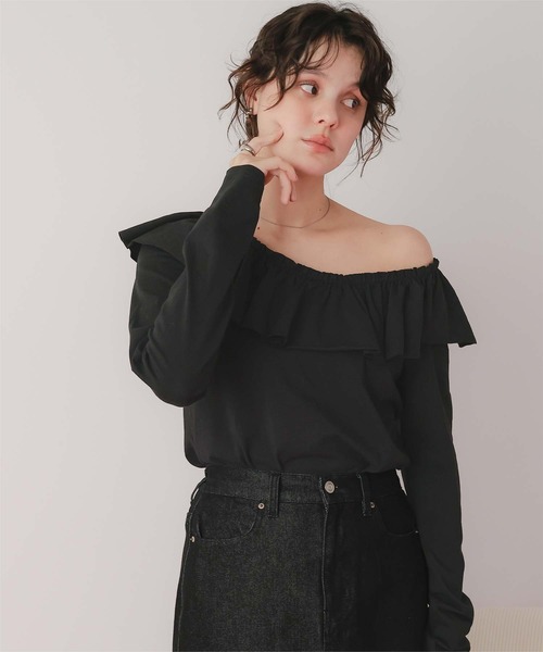titivate(ティティベイト)の「マルチwayフリルカットソートップス(Tシャツ/カットソー・レディース・オフホワイト/ブルー/ネイビー/ブラック・L/M/S)」の2枚目の写真