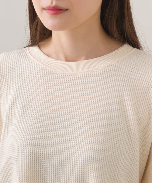 OMNES（オムネス）の「リラックスフィットワッフル裾ラウンドヘム長袖カットソー（Tシャツ/カットソー・レディース・アイボリー/ダークグレー・FREE）」の3枚目の写真