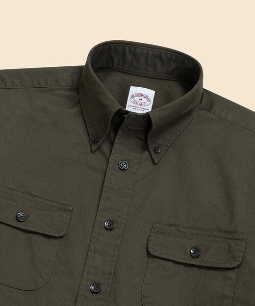 BROOKS BROTHERS(ブルックスブラザーズ)の「コットンツイル ダブルポケット ワークシャツ(シャツ/ブラウス・メンズ・オリーブ/ネイビー/カーキ・MEDIUM/LARGE/X-LARGE/SMALL)」の7枚目の写真