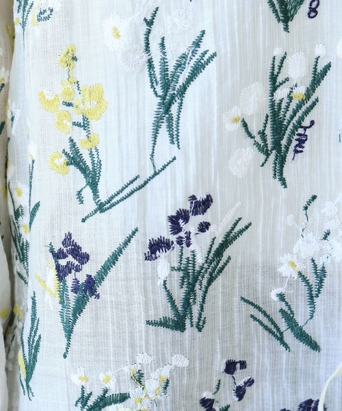yuni(ユニ )の「Floral embroidely ribon シャツ(シャツ/ブラウス・レディース・イエロー/ブルー・FREE)」の9枚目の写真