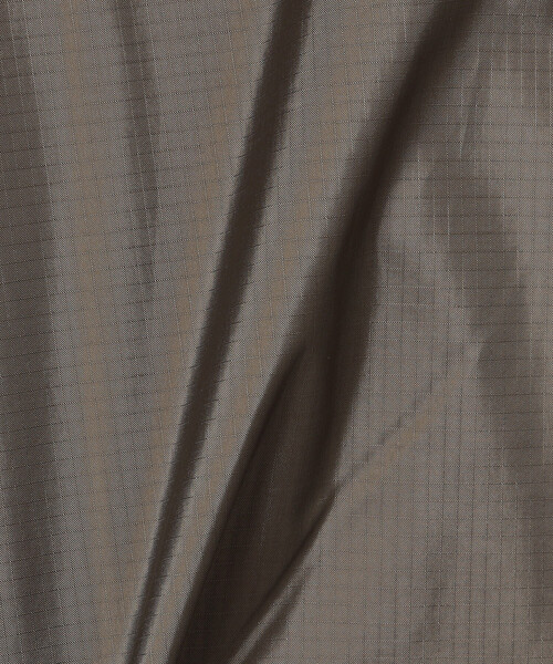 FREAK'S STORE（フリークスストア）の「限定展開 NANGA/ナンガ オーロラテックス スタンドカラーダウンジャケット / AURORA TEX STAND COLLAR DOWN JACKET / ND2441-1A0（ダウンジャケット/コート・メンズ・グレー/ブラック・MEDIUM/SMALL/LARGE/X-LARGE）」の18枚目の写真