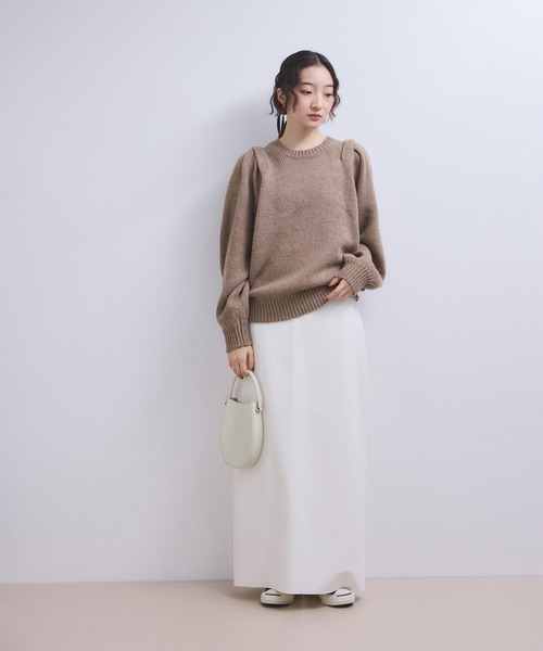 ADAM ET ROPE'(アダムエロペ)の「【WEB限定】ショルダータックニットプルオーバー(ニット/セーター・レディース・ブラウン/オフホワイト/チャコールグレー/ブルー系その他4・FREE)」の6枚目の写真