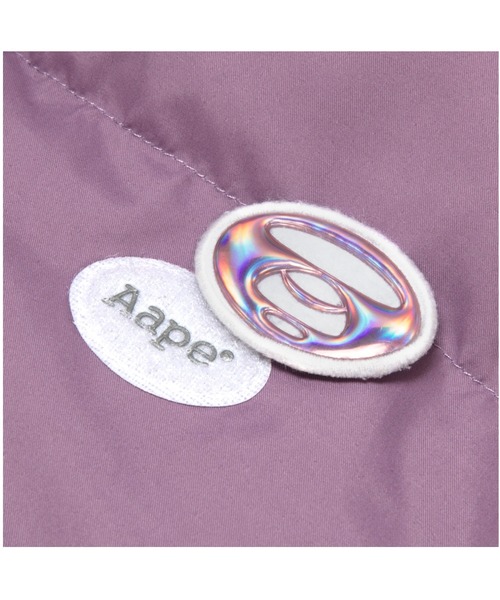 AAPE BY A BATHING APE（エーエイプバイアベイシングエイプ）の「AAPE MAIN DOWN JACKET（ダウンジャケット/コート・レディース・ライトパープル・XX-SMALL/X-SMALL）」の3枚目の写真