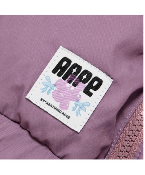 AAPE BY A BATHING APE（エーエイプバイアベイシングエイプ）の「AAPE MAIN DOWN JACKET（ダウンジャケット/コート・レディース・ライトパープル・XX-SMALL/X-SMALL）」の4枚目の写真