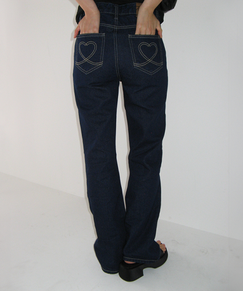 RONRON(ロンロン)の「BACK HEART STITCH POCKET BOOTSCUT DENIM PANTS INDIGO BLUE (NONFADE)(デニムパンツ・レディース・その他・SMALL/MEDIUM)」の1枚目の写真