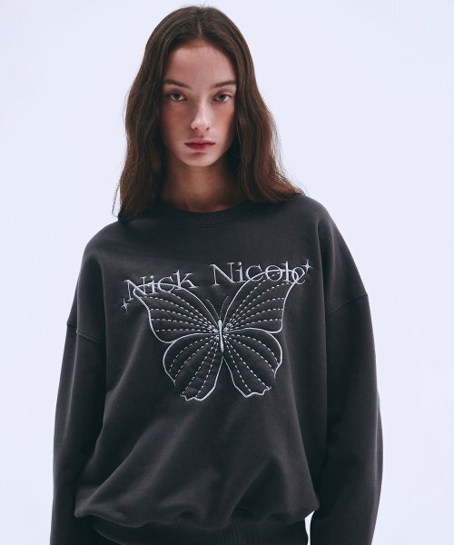 NICK&NICOLE(ニックアンドニコール)の「SHINE BUTTERFLY SWEATSHIRT_CHARCOAL SILVER(スウェット・レディース・その他・FREE)」の3枚目の写真