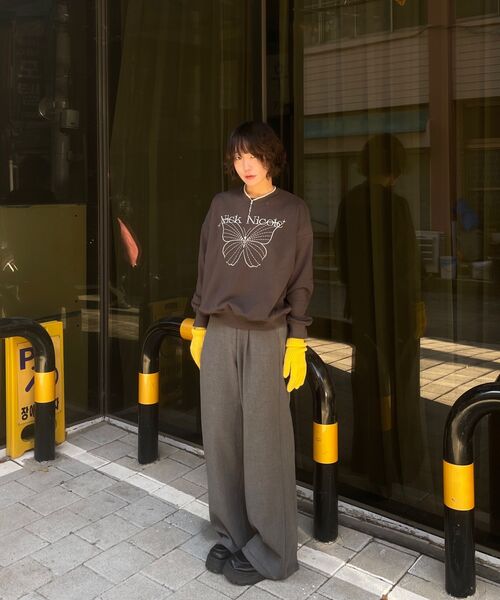 NICK&NICOLE(ニックアンドニコール)の「SHINE BUTTERFLY SWEATSHIRT_CHARCOAL SILVER(スウェット・レディース・その他・FREE)」の4枚目の写真