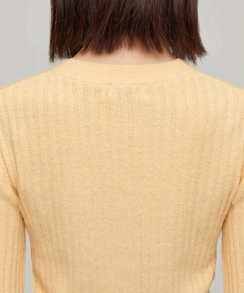 MUSINSA STANDARD WOMAN（ムシンサスタンダードウーマン）の「ウィメンズソフトブークルリブクロップカーディガン[イエロー]（カーディガン/ボレロ・レディース・その他・SMALL/MEDIUM/LARGE/X-SMALL）」の4枚目の写真