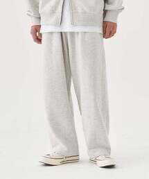 TOFFEE（トフィー）の「PLEATED BALLOON FIT WIDE SWEATPANTS (OATMEAL)（スウェットパンツ）」
