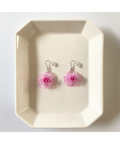 tone（トーン）の「【TOMEI LAB】オーガンジー フラワー ピアス(MA)（ピアス（両耳用）・レディース・グレー系その他/ピンク系その他/パープル/ピンク系その他2/ホワイト・FREE）」の10枚目の写真