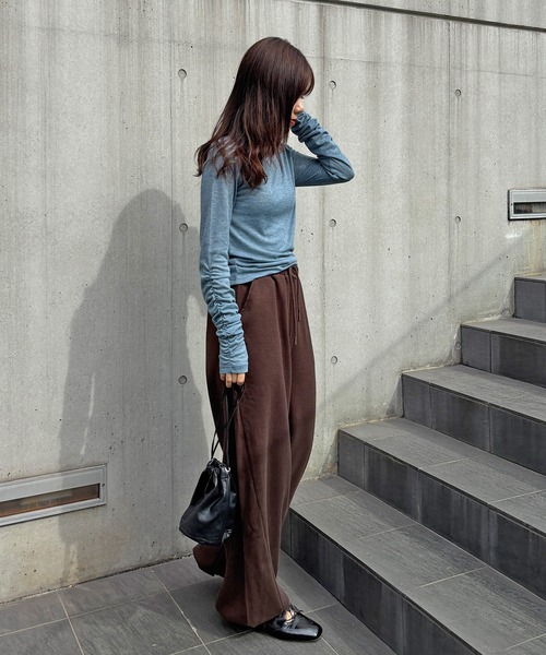 ISOOK（アイスー）の「【ISOOK / アイスー】ウールライク起毛コクーンパンツ / リラックスパンツ ドロストパンツ カーブ バレル ホワイト ブラック ブラウン 白 黒 ZOZOTOWN限定（その他パンツ・レディース・ブラック/ベージュ/ブラウン・FREE）」の11枚目の写真