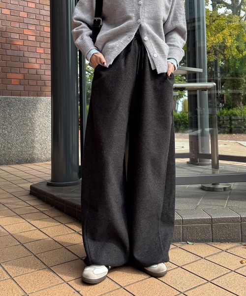 ISOOK（アイスー）の「【ISOOK / アイスー】ウールライク起毛コクーンパンツ / リラックスパンツ ドロストパンツ カーブ バレル ホワイト ブラック ブラウン 白 黒 ZOZOTOWN限定（その他パンツ・レディース・ブラック/ベージュ/ブラウン・FREE）」の18枚目の写真