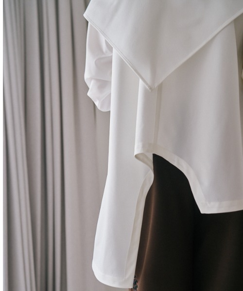 Muel Chic（ミュエルシック）の「Canberra scarf shirt  キャンベラスカーフシャツ（シャツ/ブラウス・レディース・ベージュ/オフホワイト/ブラック・FREE）」の20枚目の写真