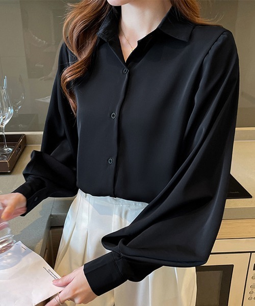 ONEP STAR(ワンピスター)の「クラシックカラーブラウス(シャツ/ブラウス・レディース・ホワイト/ブラック・MEDIUM/LARGE/X-LARGE)」の1枚目の写真