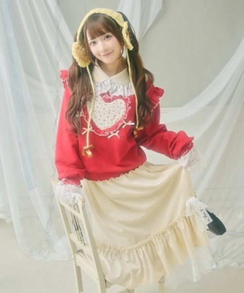 kutir（クティール）の「【クティールとレトロ】アソートハートフリルリボンスウェット（スウェット・レディース・アイボリー/レッド/ベージュ/ネイビー・FREE）」の4枚目の写真