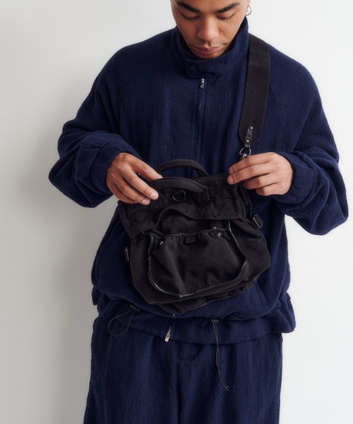 DIGAWEL(ディガウェル)の「Hunting bag (garment dye)(ショルダーバッグ・メンズ・ブラック・FREE)」の4枚目の写真