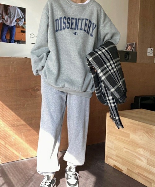 SallyLunn(サリーラン)の「カジュアルロゴスウェット(スウェット・レディース・ホワイト/ブラック/グレー・MEDIUM/LARGE)」の8枚目の写真