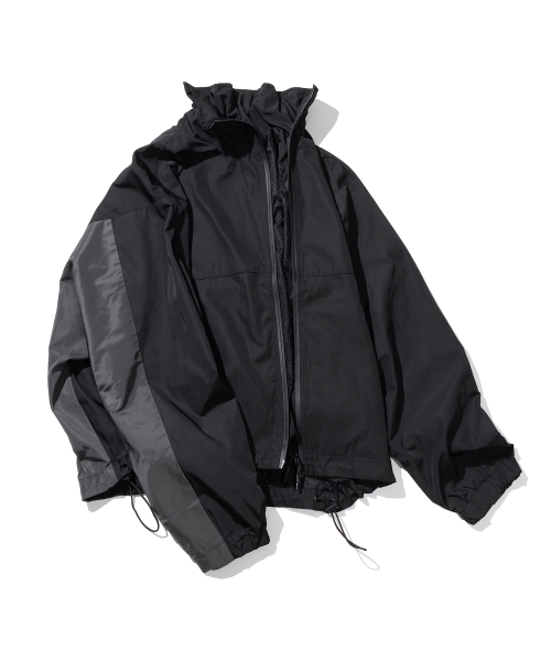 MASSNOUN(マスノウン)の「クロップディビジョンジャケットMSHJK002-BK(ナイロンジャケット・レディース・その他・MEDIUM/LARGE)」の9枚目の写真