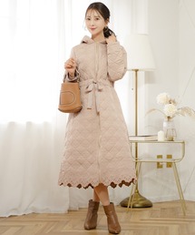 le reve vaniller（ル レーヴ ヴァニレ）の「スカラップ刺繍 キルティング ロング丈 コート le reve vaniller（ダウンジャケット/コート）」