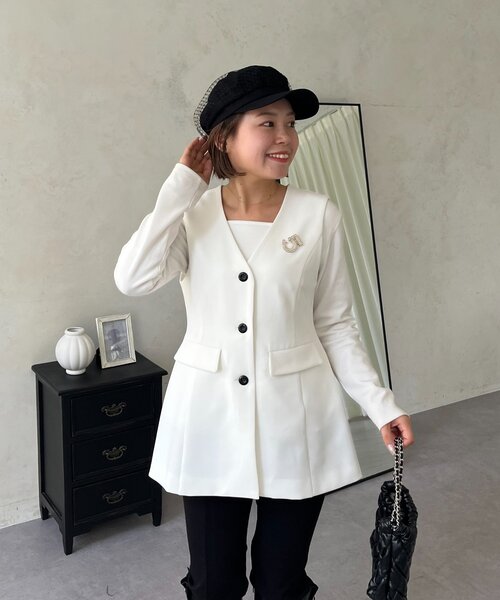 prose verse（プロズヴェール）の「【MOMO】フレアペプラムVネックジレ（ベスト・レディース・オフホワイト/ブラック・MEDIUM/LARGE）」の14枚目の写真