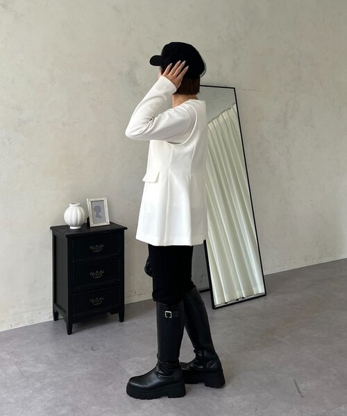 prose verse（プロズヴェール）の「【MOMO】フレアペプラムVネックジレ（ベスト・レディース・オフホワイト/ブラック・MEDIUM/LARGE）」の19枚目の写真