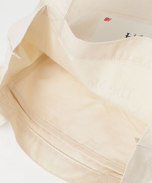 NEW BALANCE（ニューバランス）の「グラフィックトート（トートバッグ・メンズ・オフホワイト/ライトグレー/マルチ・ONE SIZE）」の21枚目の写真